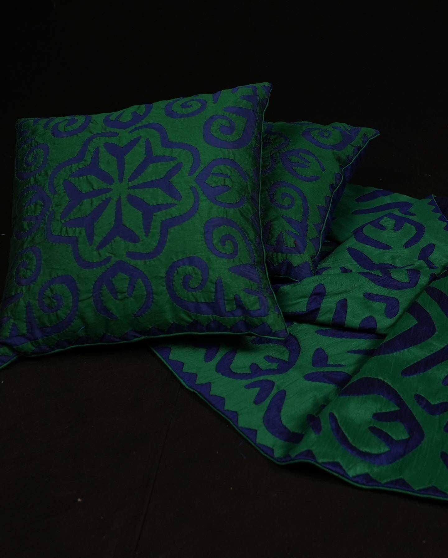 Applique Cushion Cover (Pair)