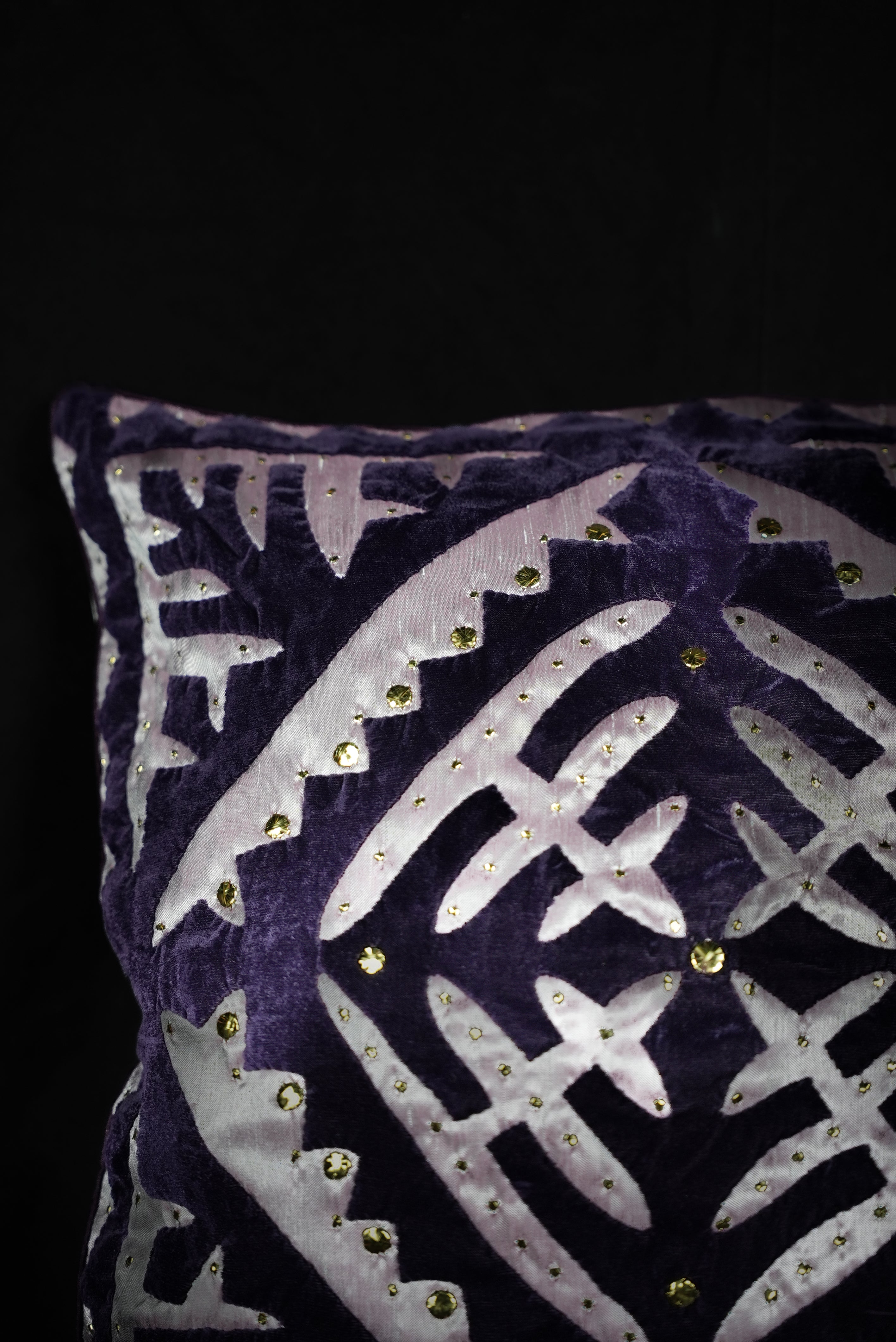 Mukaish Cushion Cover (Pair)