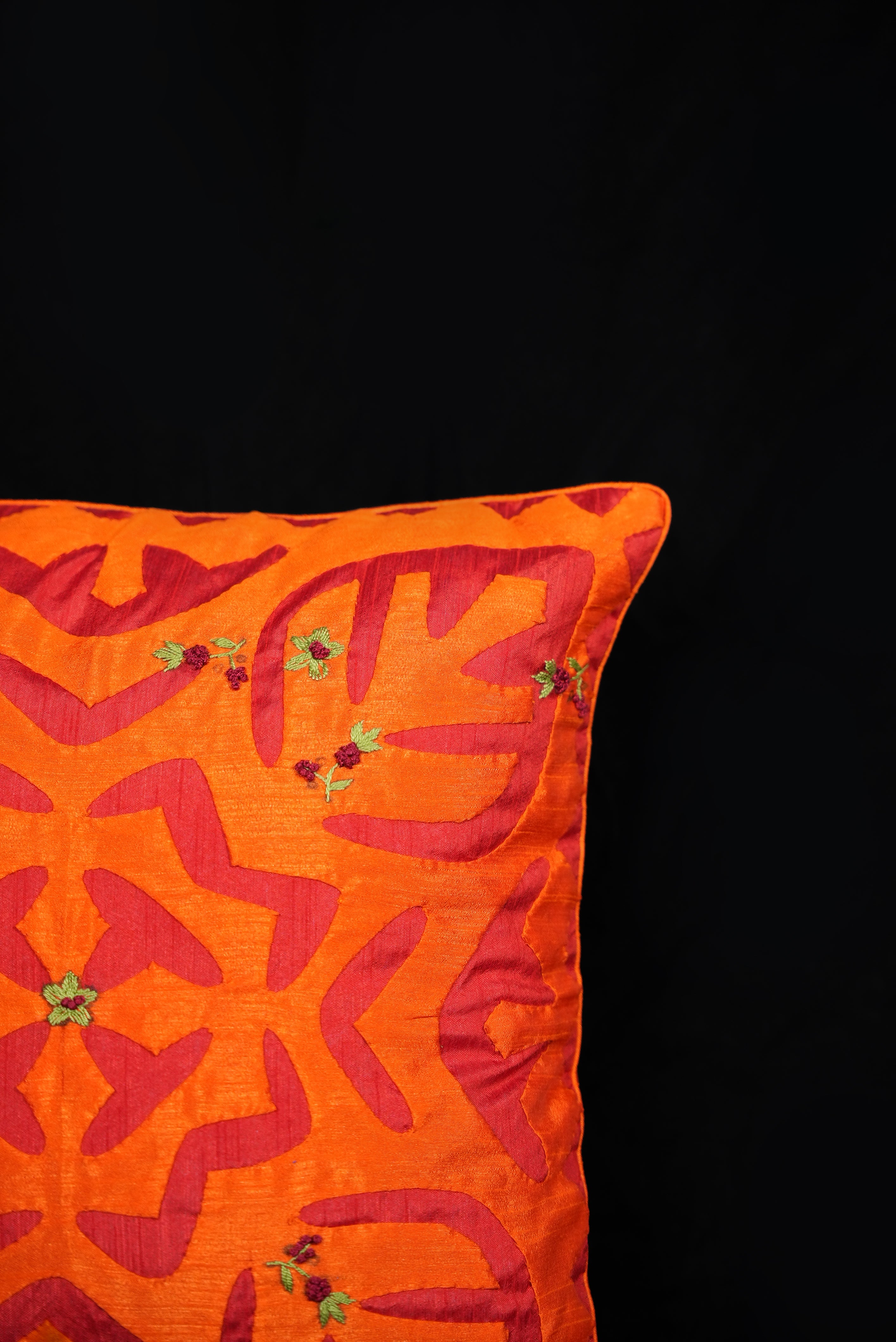 Embroidered Cushion Cover (Pair)