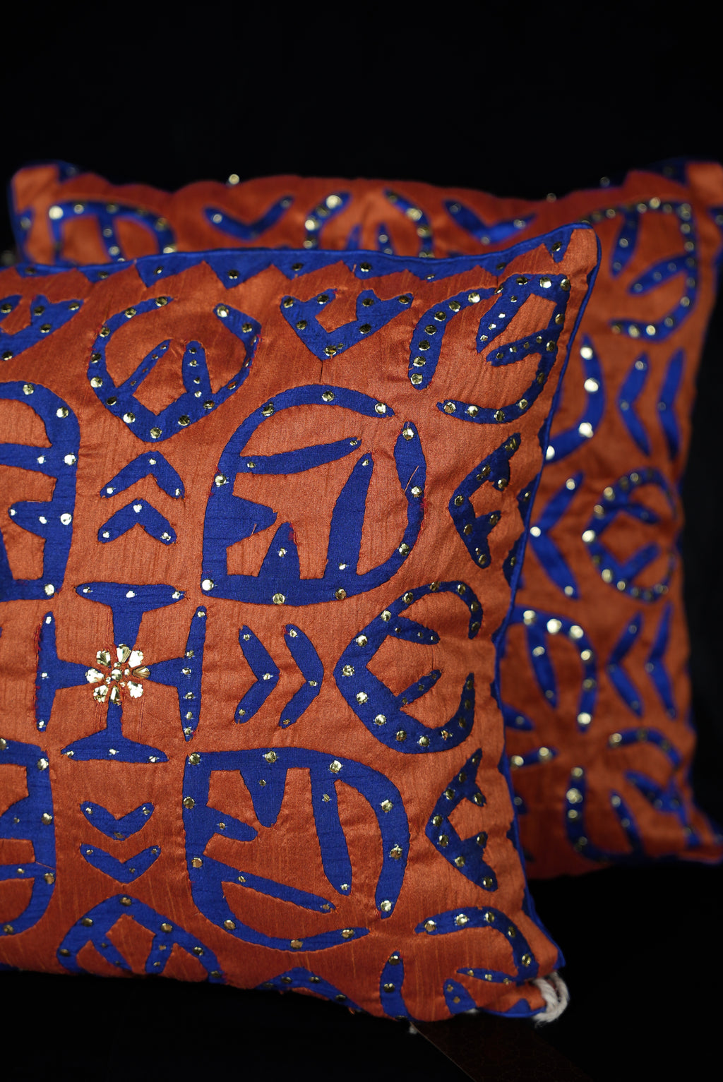 Mukaish Cushion Cover (Pair)