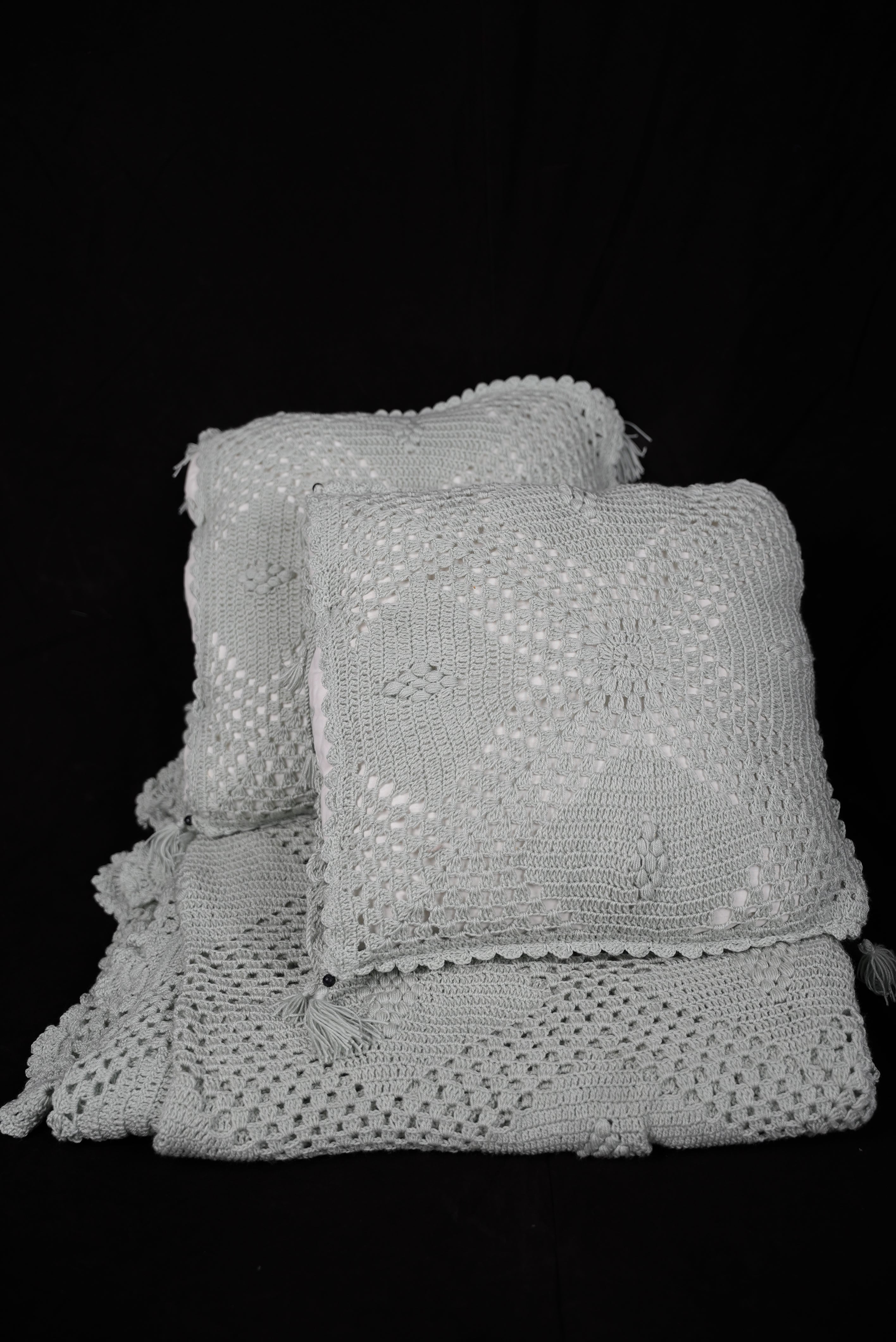 Crochet bedcover queen size & 3 cushions