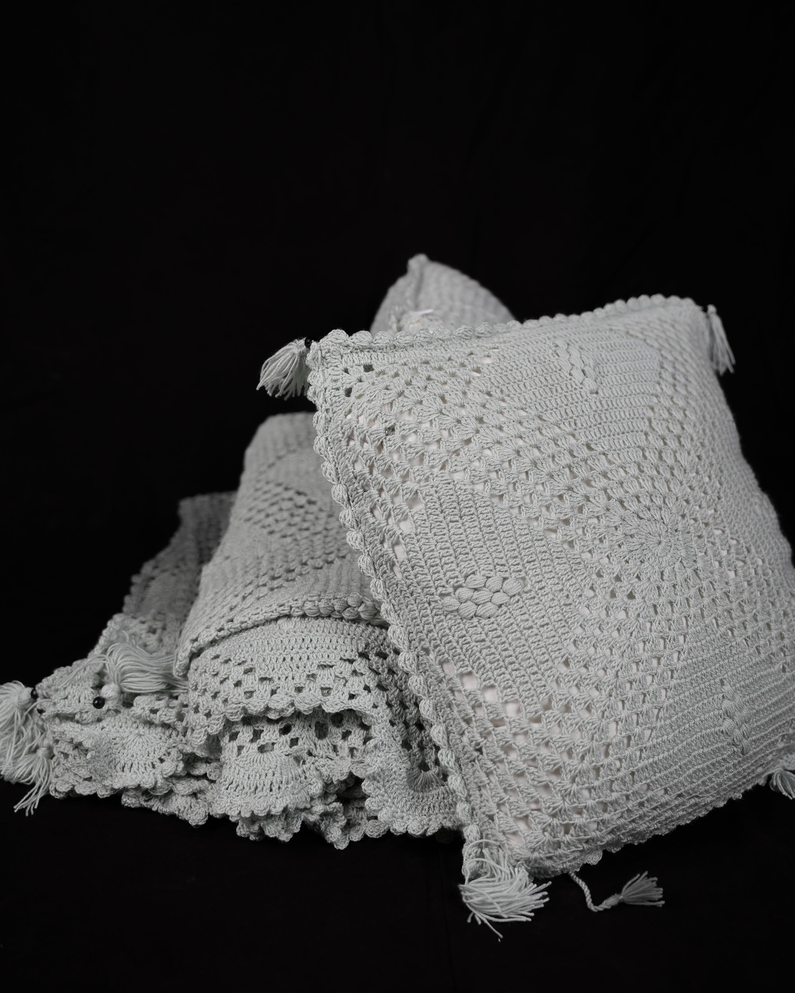 Crochet bedcover queen size & 3 cushions