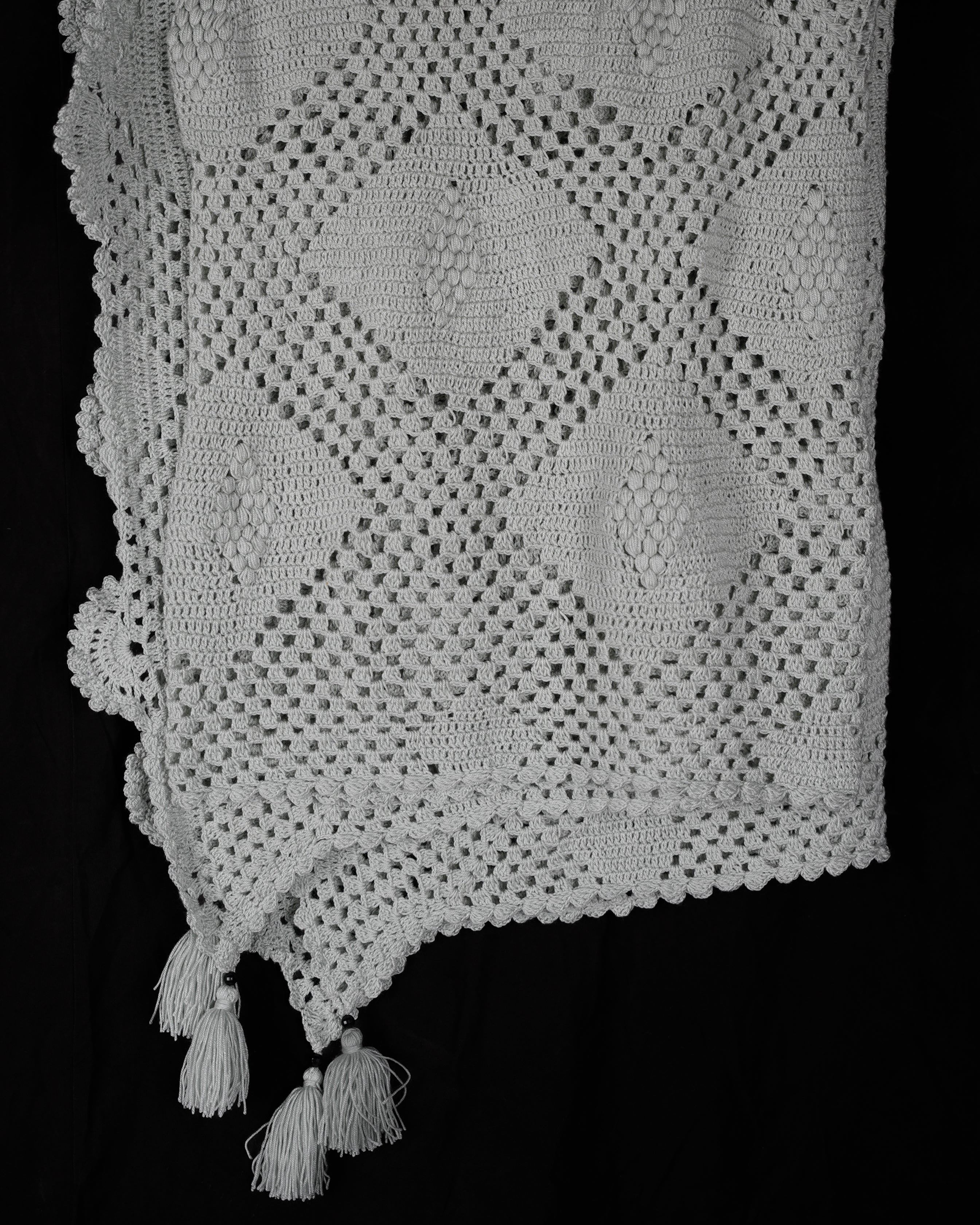 Crochet bedcover queen size & 3 cushions