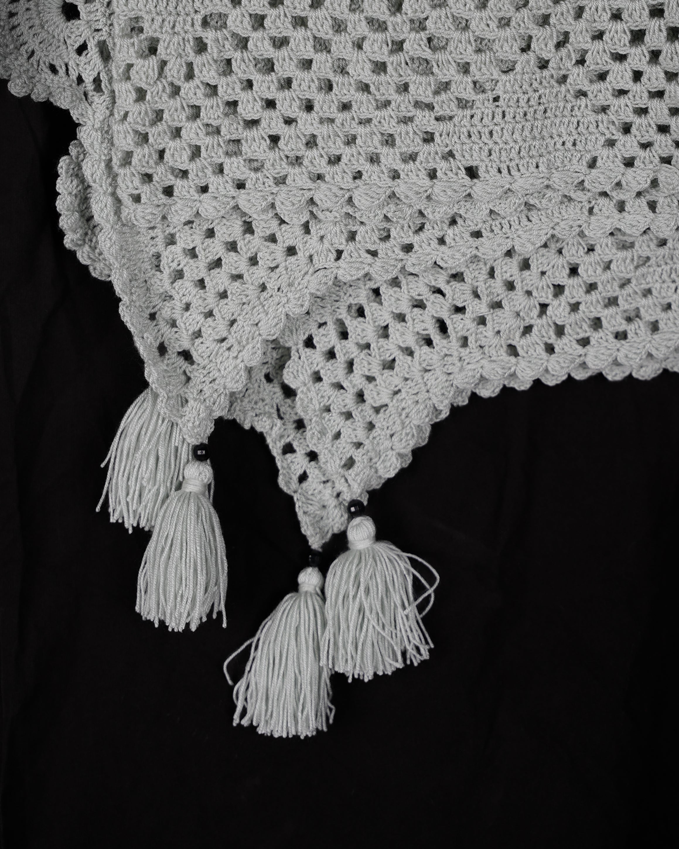 Crochet bedcover queen size & 3 cushions