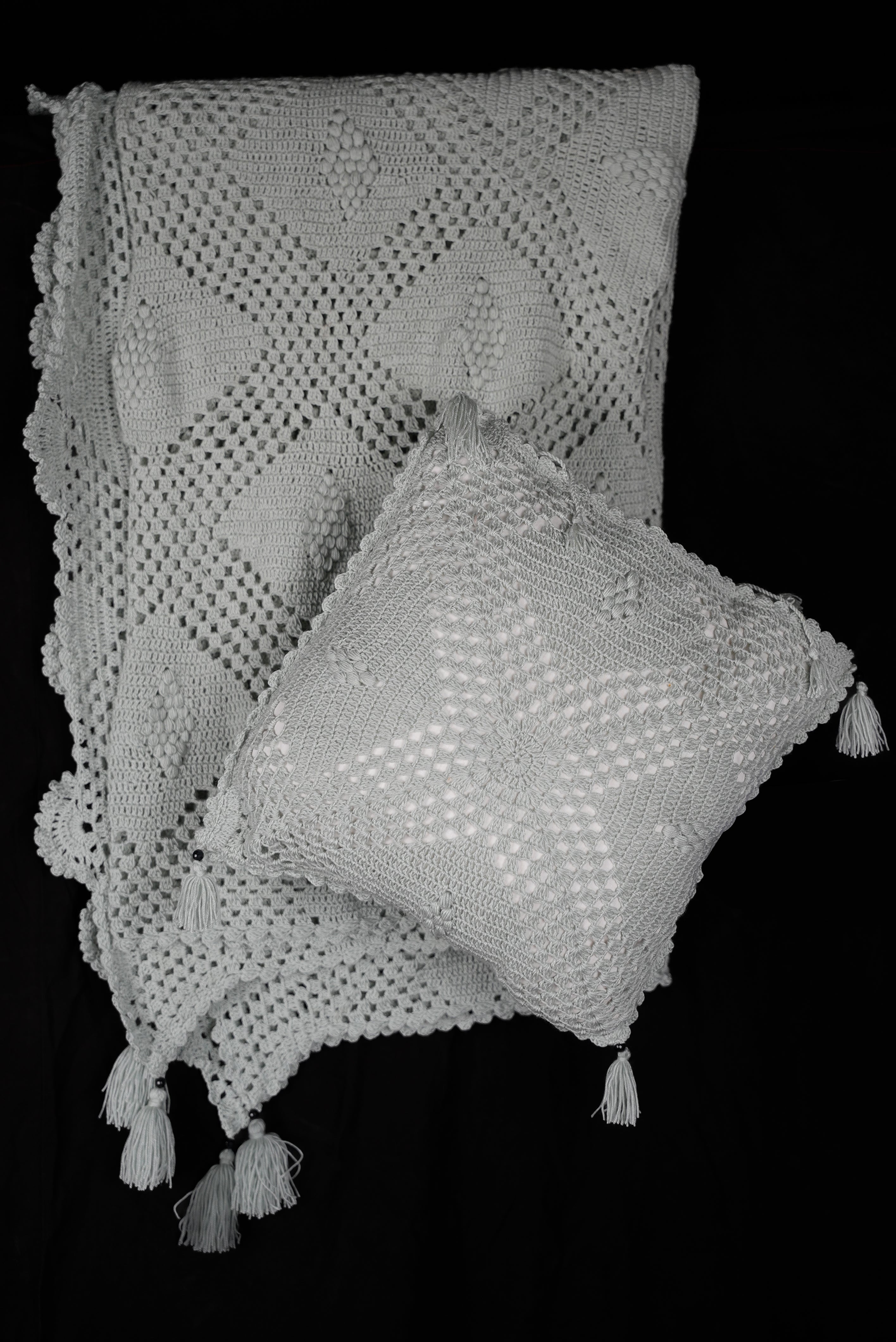 Crochet bedcover queen size & 3 cushions