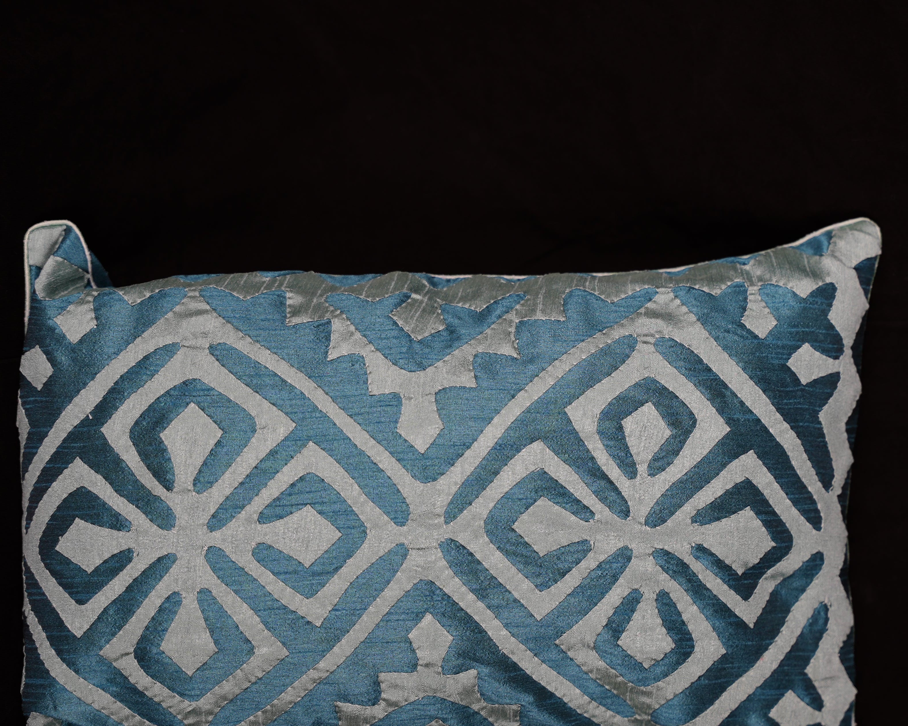 Applique Cushion Cover (Pair)