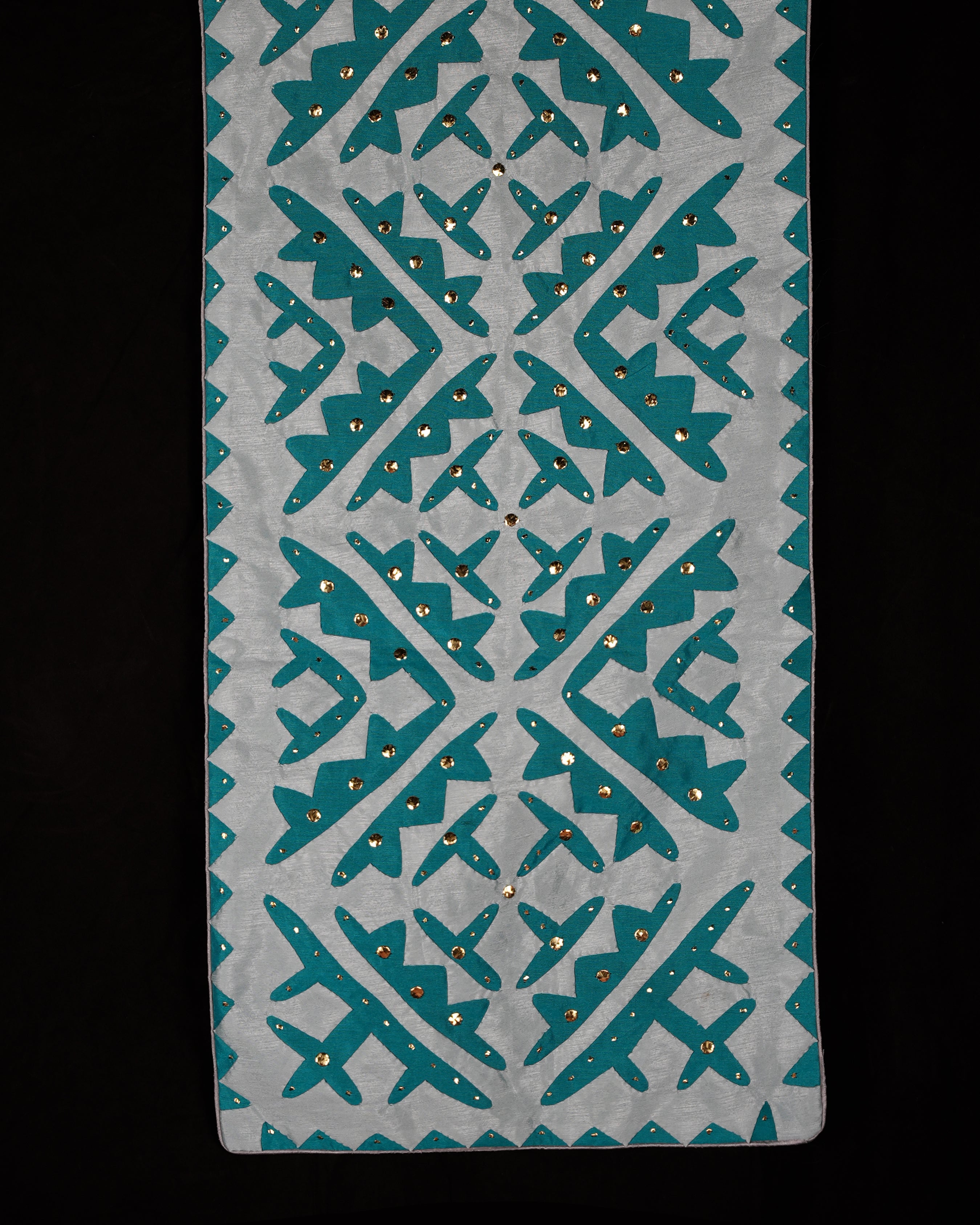 Mukaish Cushion Cover and Runner Set